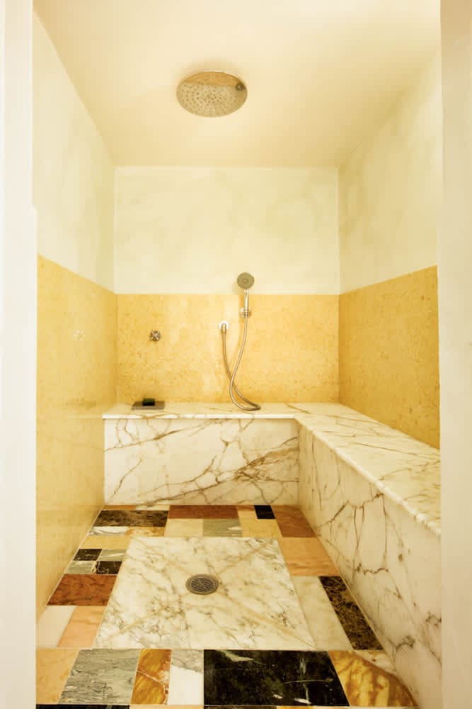New Sophisticated Rome Apartment in the Heart of the Historic Ghetto of Rome