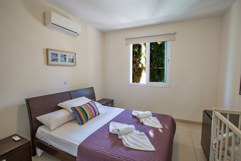 Beautiful Villa With Private Pool, Paralimni Villa 1241 view 2