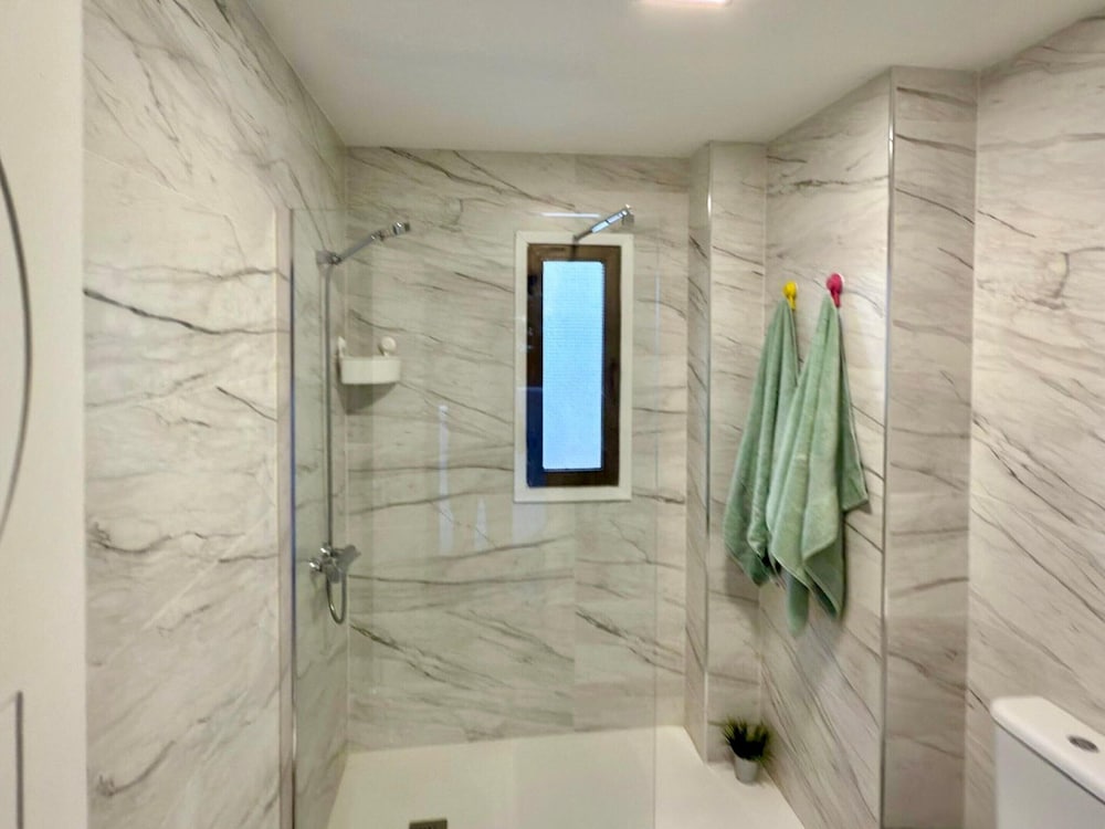 Pleasant Apartment With Shared Pool