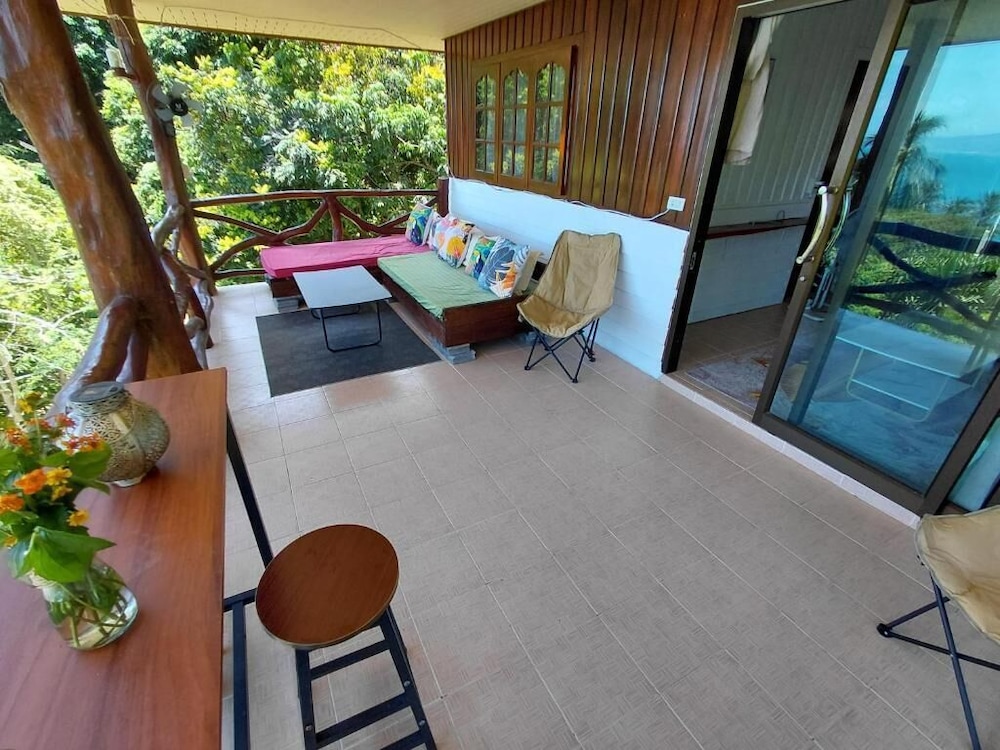 2 Bedroom Private Home Perfect for Families - Kitchen -seaviews -fast Wifi