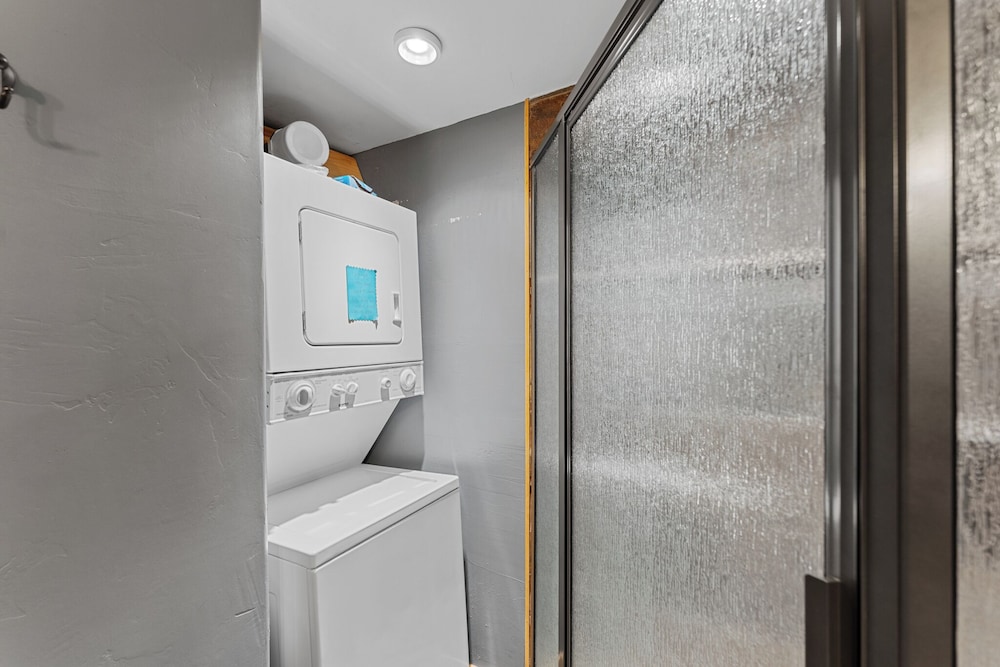Anchorage West Condos Building 10, Unit #105