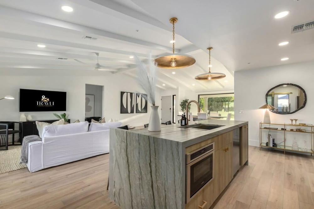 The Kingsley Custom Heated Pool Chef Kitchen Chess