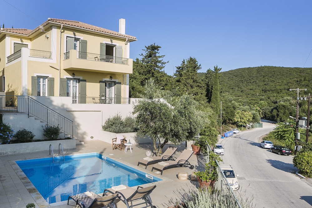 Villa Isalos