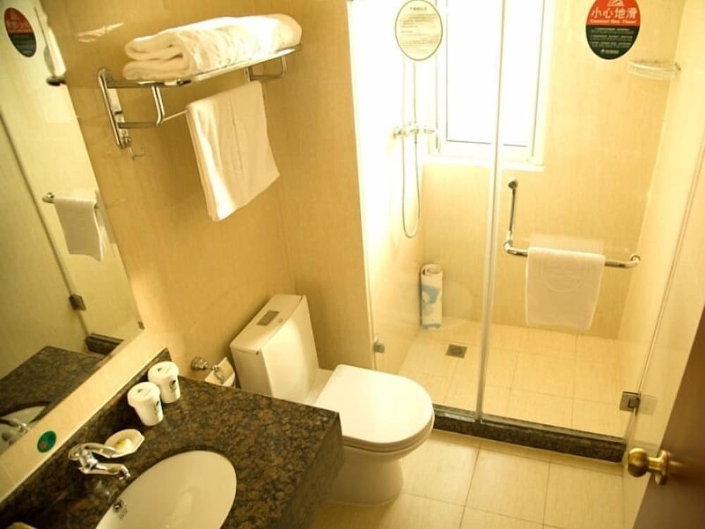 GreenTree Inn Jiangsu Suzhou Kunshan Huaqiao Household Building Materials City Shell Hotel