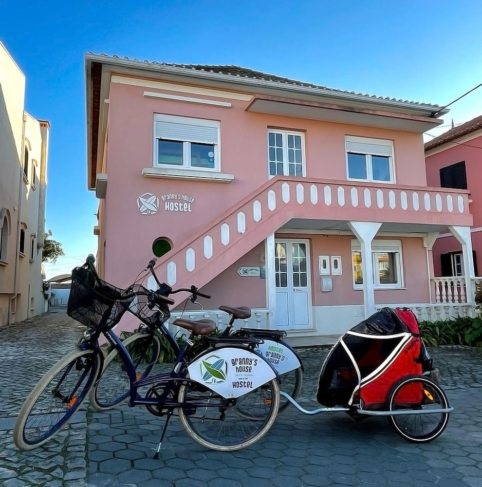 Hotel Grannys Guesthouse - Image 1