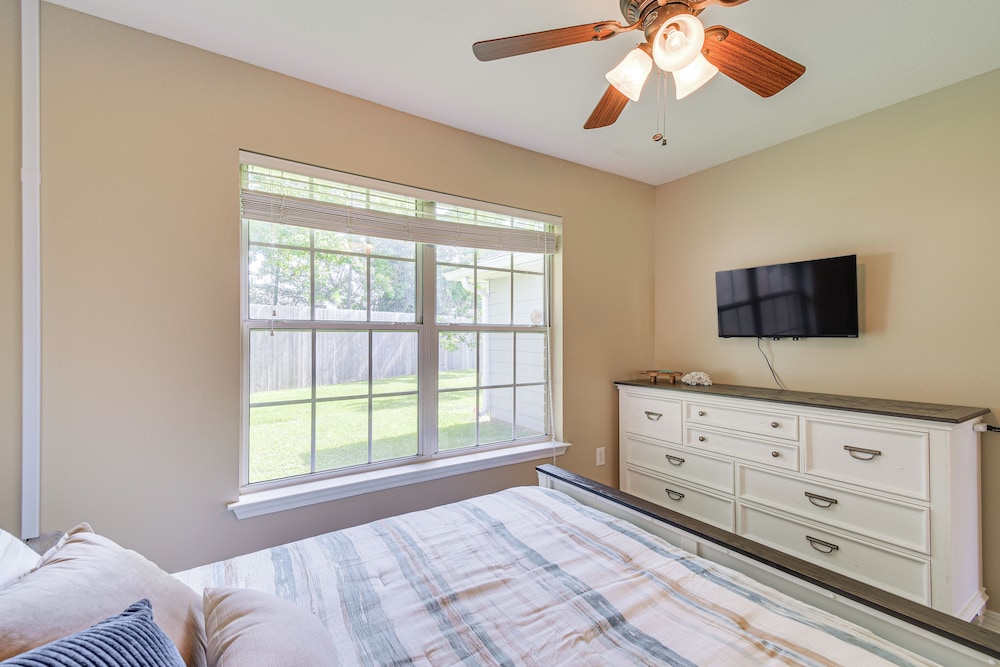 5 Mi to Gulf Beaches: Coastal Alabama Home