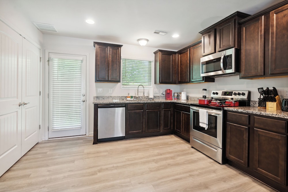 King 3BR Townhouse Mins to Cary NC State