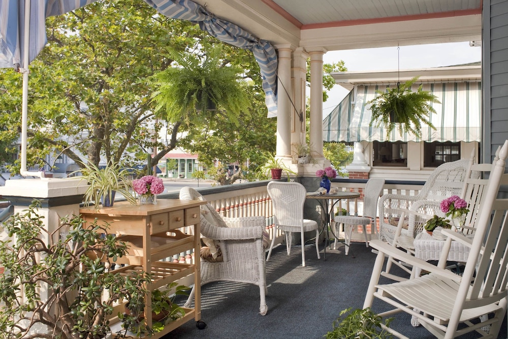 The Bayberry Inn