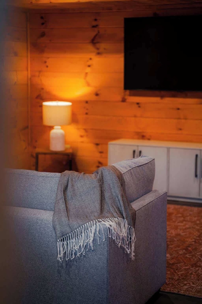 Memories at Hillside A Modern Cabin Hocking Hills