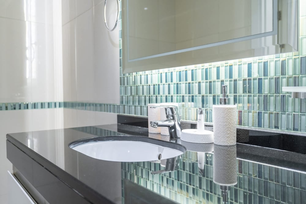 Marina Views and a 3 Bedroom Apartment in Dubai Marina