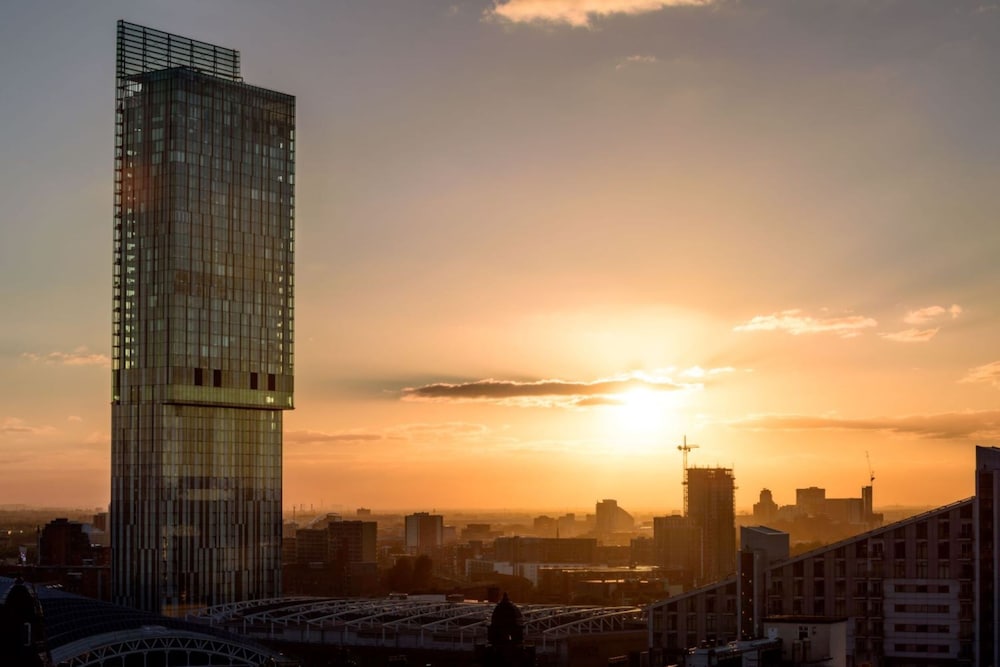 Salford Vacations - Maldron Hotel Manchester Cathedral Quarter - Property Image 17