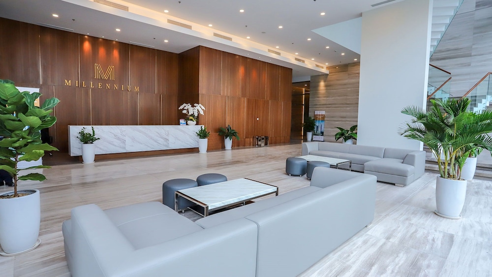 Jennifer House - Millenium Apartment
