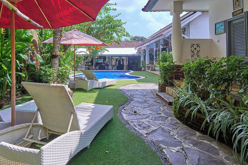 Attara Hostel Senggigi
