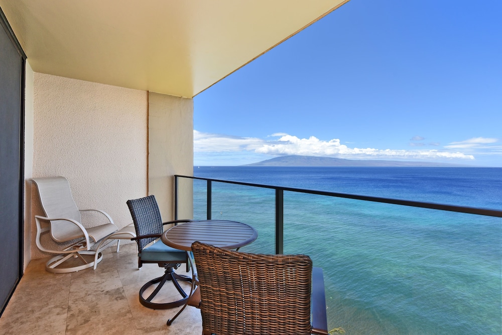 Mahana Resort #1205 1 Bedroom Condo by RedAwning