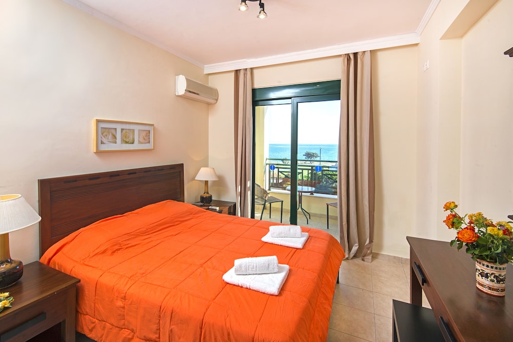 THERETRA KIOTARI VILLAS view 2