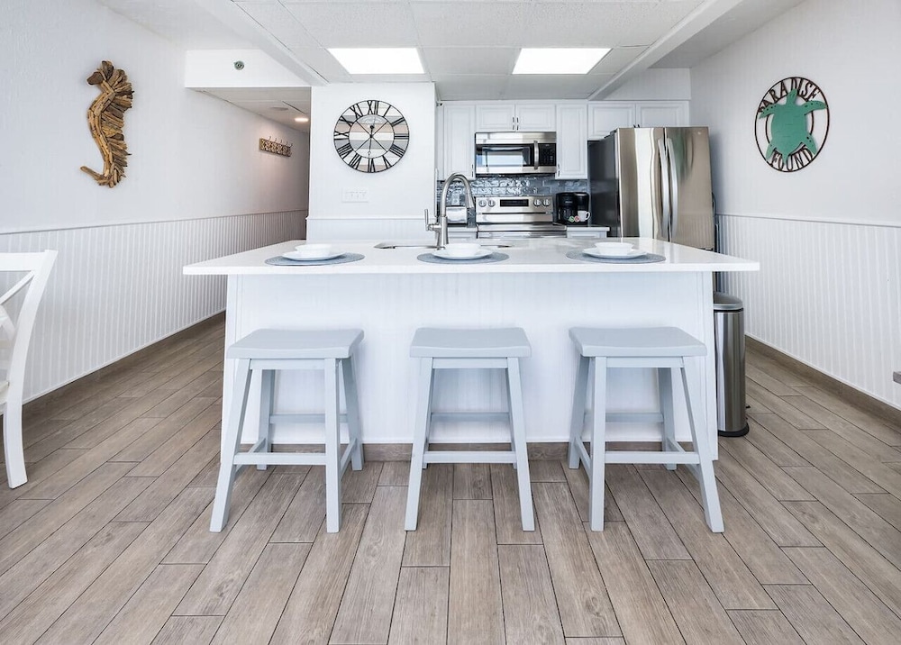 Gulf Serenity Romantic Oceanfront Edgewater T3