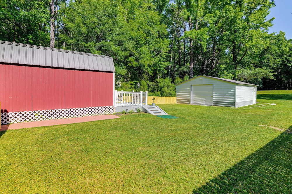 Pet-friendly Raleigh Tiny Home w/ Patio