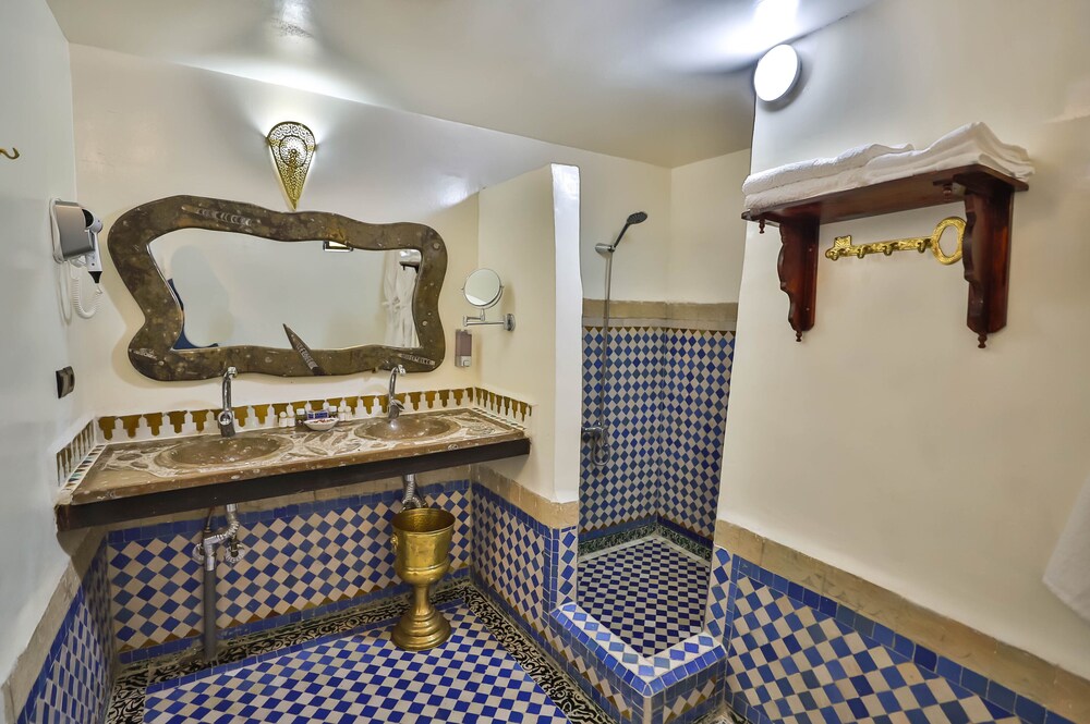 Riad Farouzi Fes
