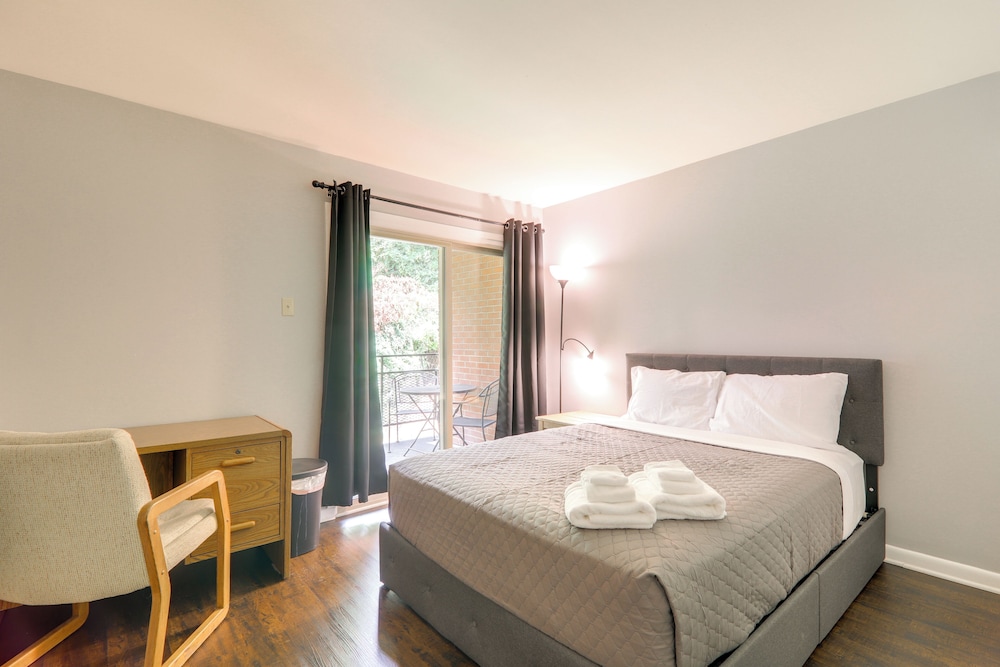 1 Mi to Dtwn & Uga: Condo w/ Pool in Athens!