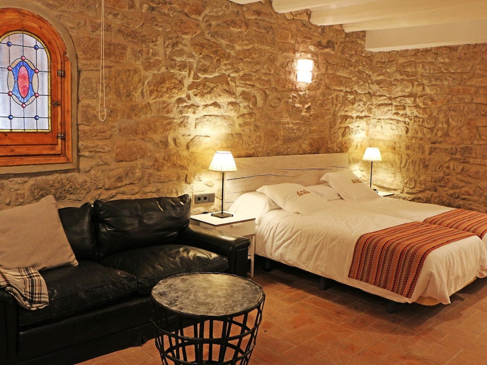 Mansion in Castellnou Near Pedraforca Mountains