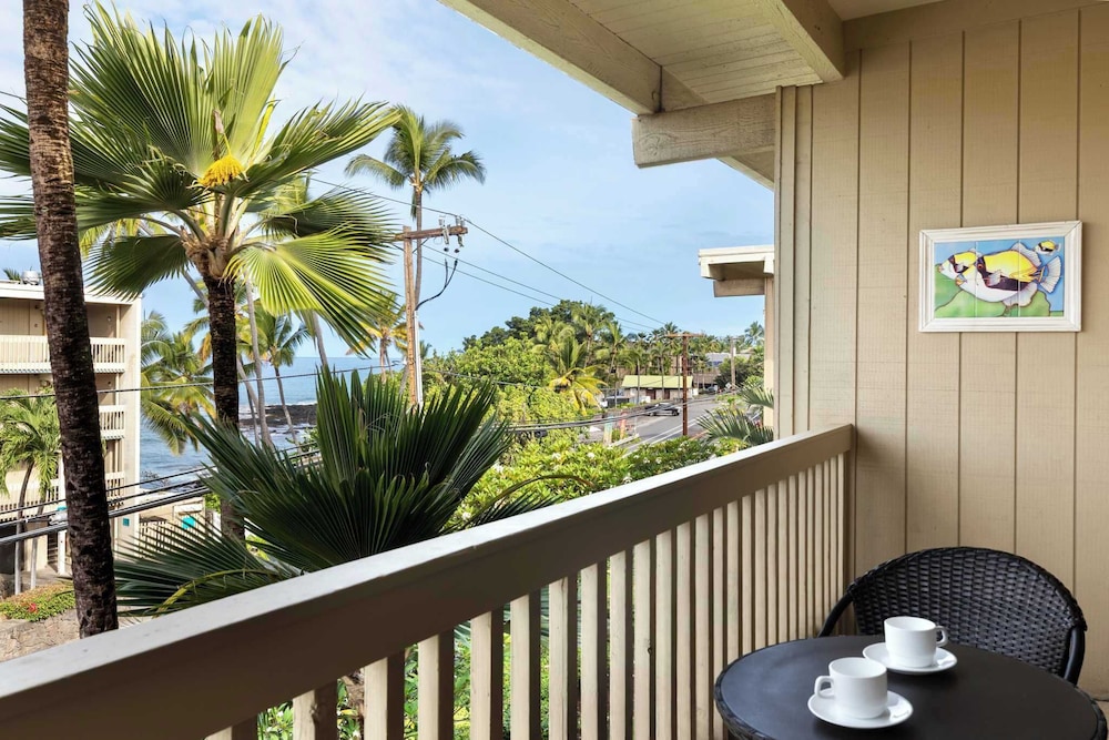 Kona Bali Kai 362 – For 2 Guests