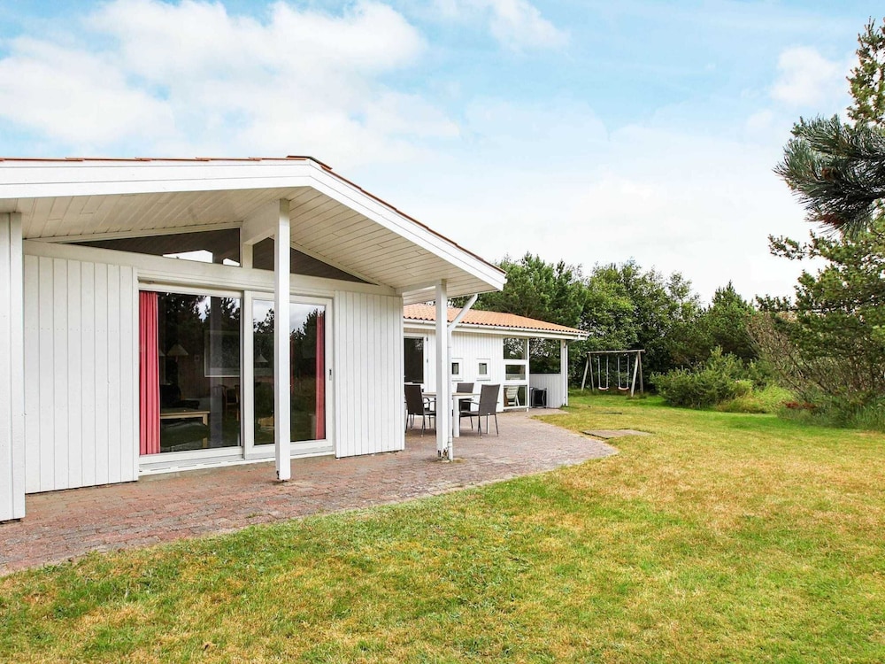 6 Person Holiday Home in Blavand