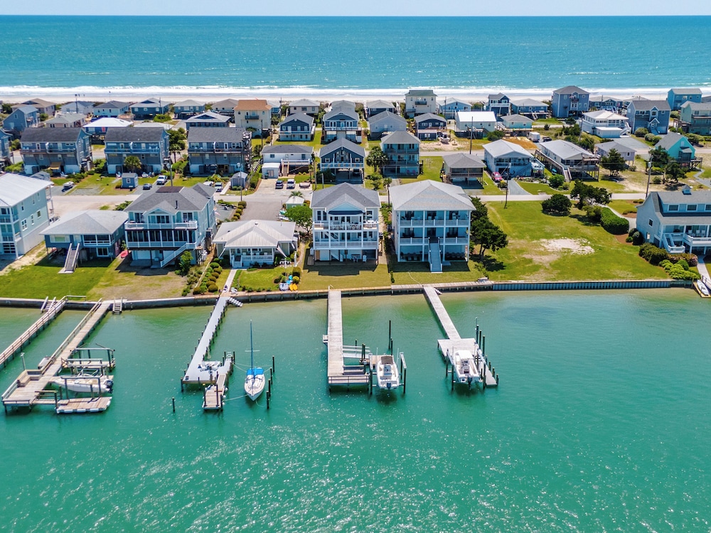Channel 6 by Topsail Realty