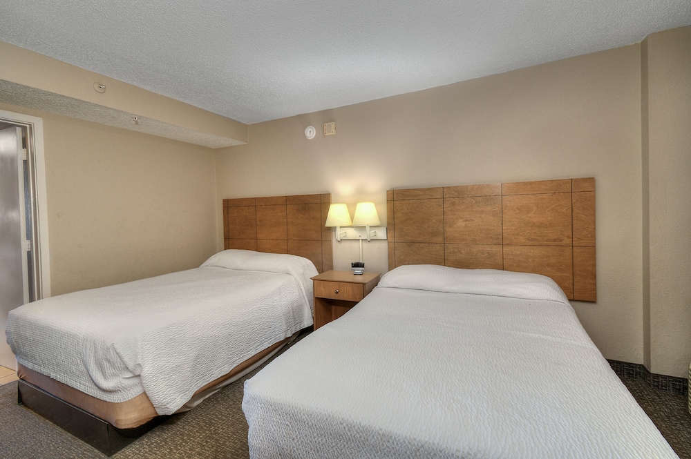 Landmark Resort by Elliott Beach Rentals