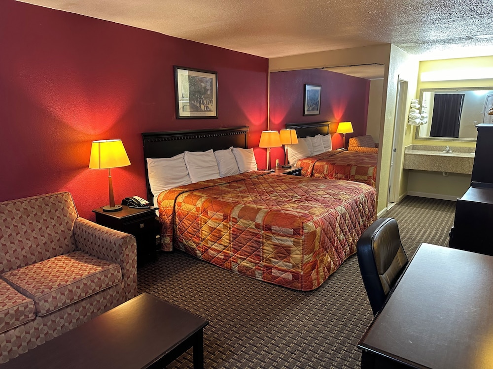 Royal Inn - Property Image 13