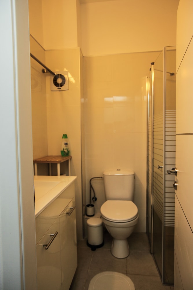 Elena Apartments