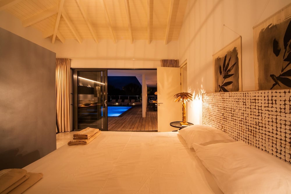Luxurious Villa Coconut With Private Pool