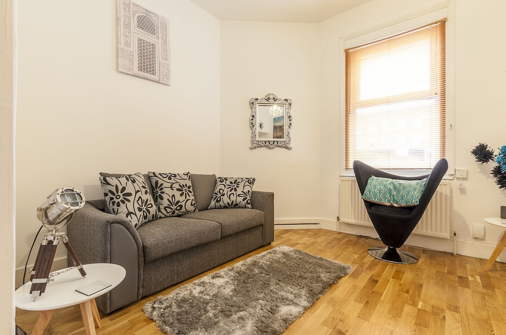 Central Exeter Apartment Kimberley Road view 4