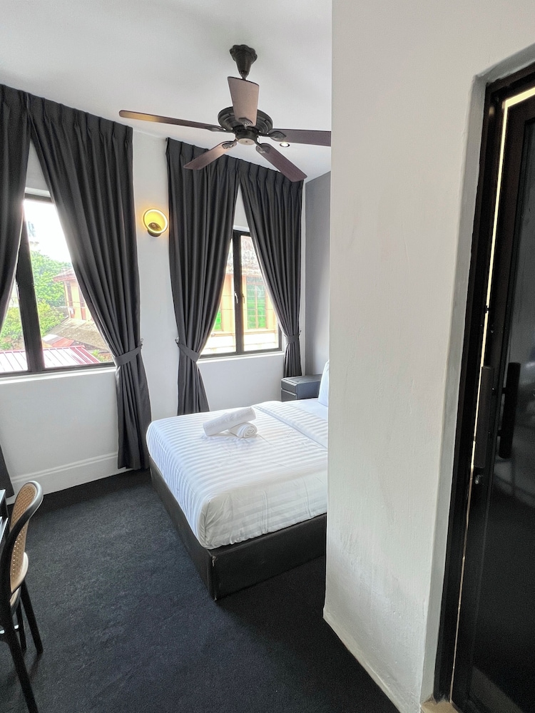 Quee Hotel