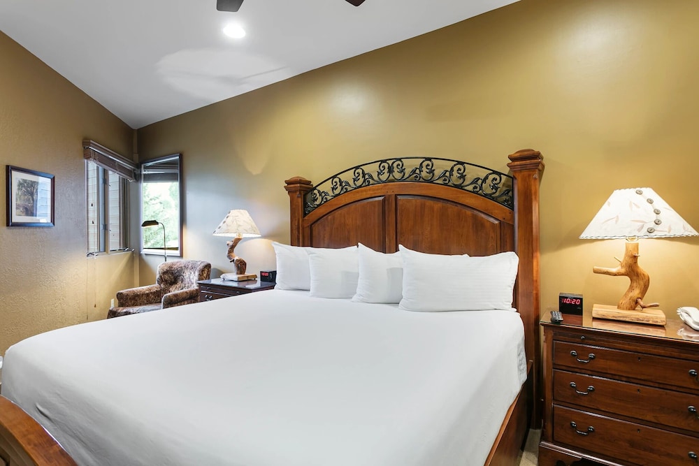 Powder Run at Deer Valley Resort - Four Bedroom Condo with Hot Tub #A32 4 Condo
