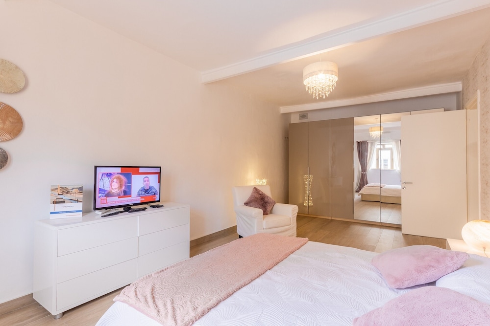 Magnificent Sea View Penthouse Cospicua