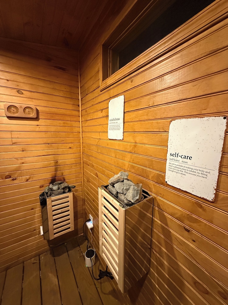 Forava Cabins - Tiny Cabin in the Woods