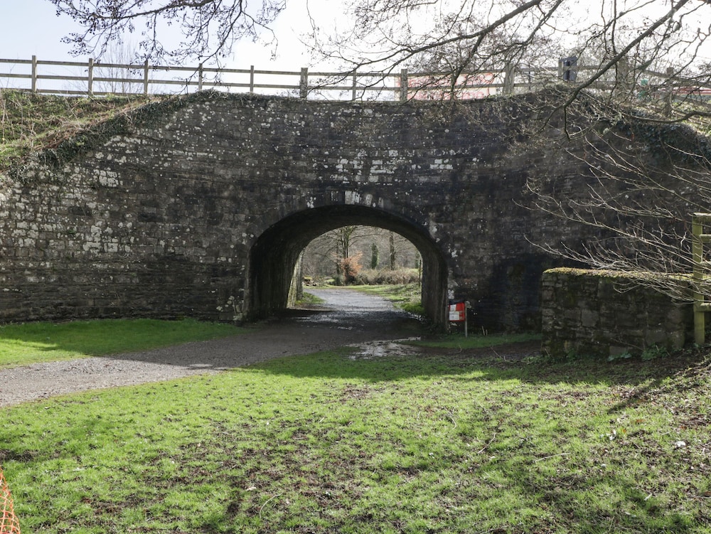 Aqueduct Cottage