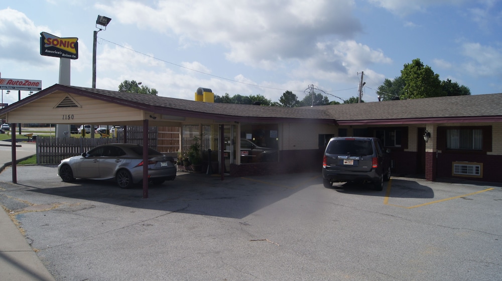 Stone Inn Motel