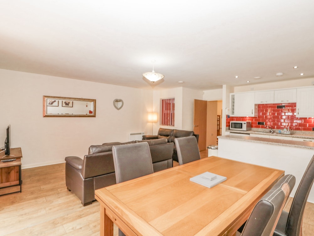 Apartment 1, 19 Cleveland Terrace
