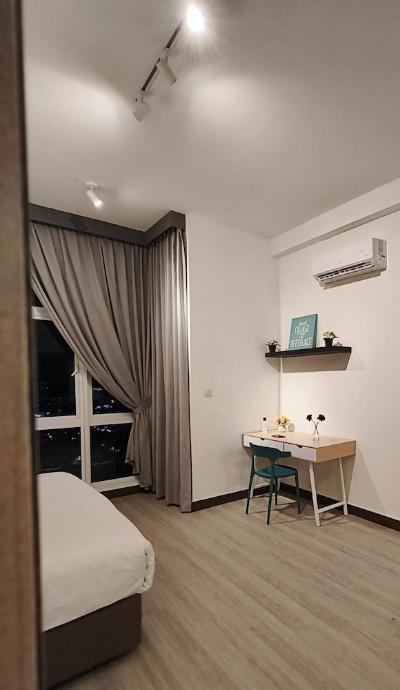 Twin Galaxy Minimalist Studio 2-4pax CIQ JB Town