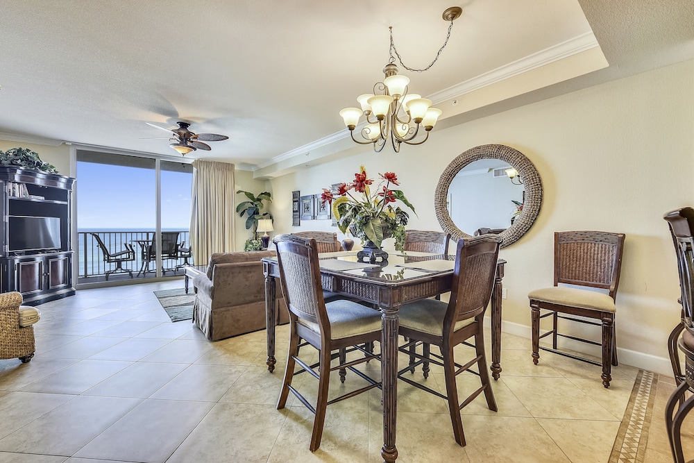 Tidewater by Book That Condo