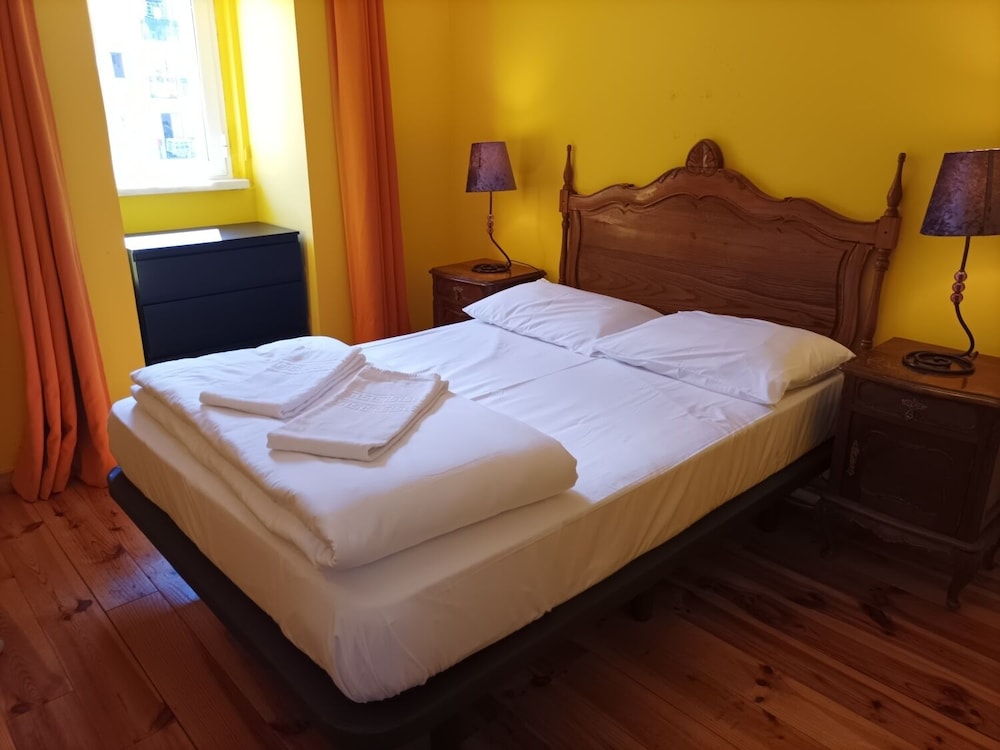 Charming 2 Bedroom Apartment in City Centre Lisboa