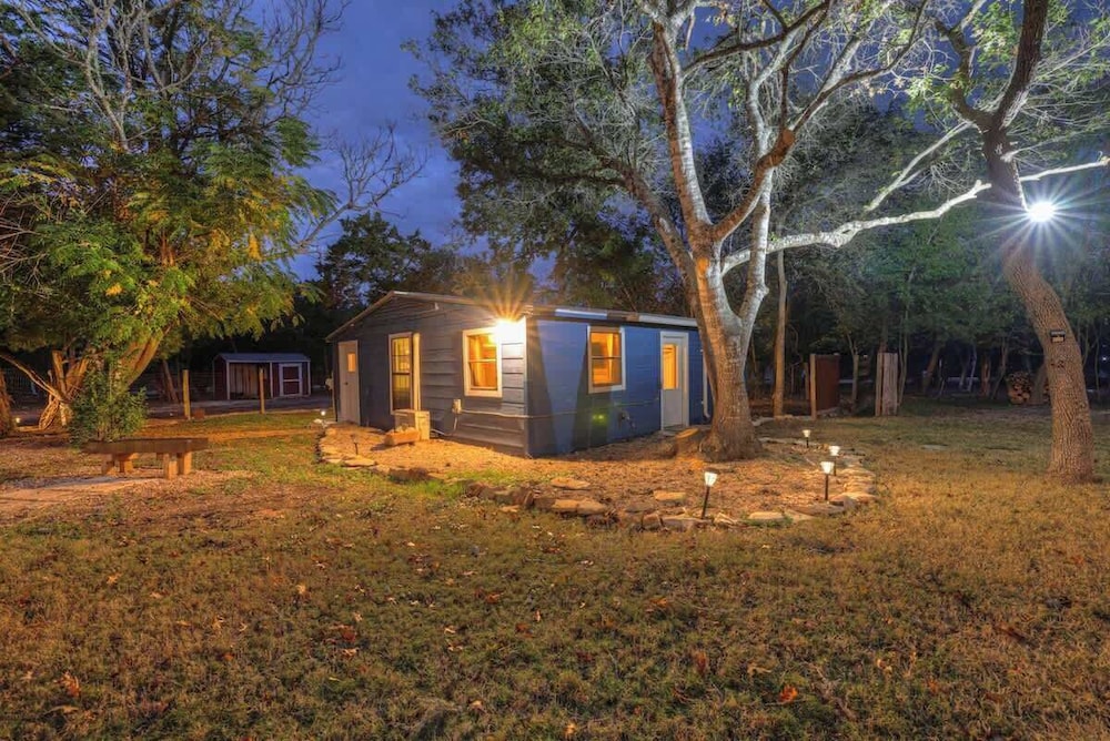Terracotta Retreat/ Sleeps 30!