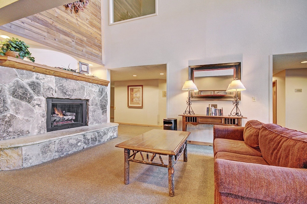 SkyRun - Vacation Condos in Copper Mountain Resort CO
