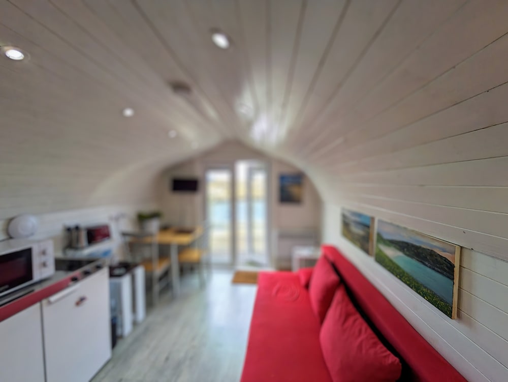 Pod Beag Beside the Sea, Isle of Eriskay view 4