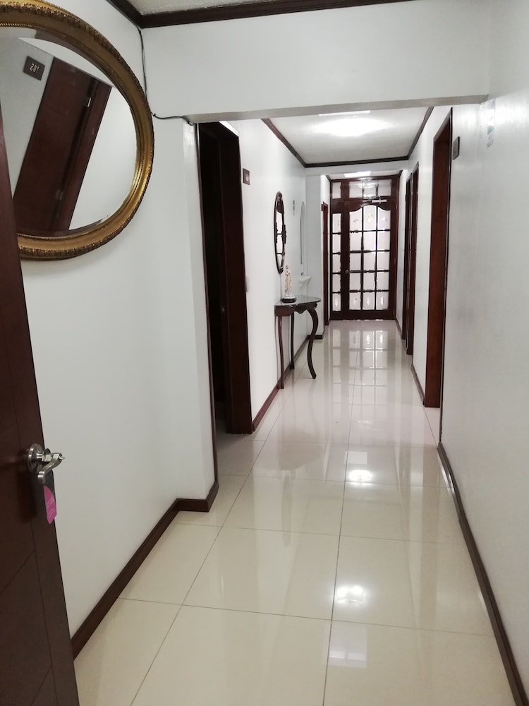 La Aurora Hotel like Home