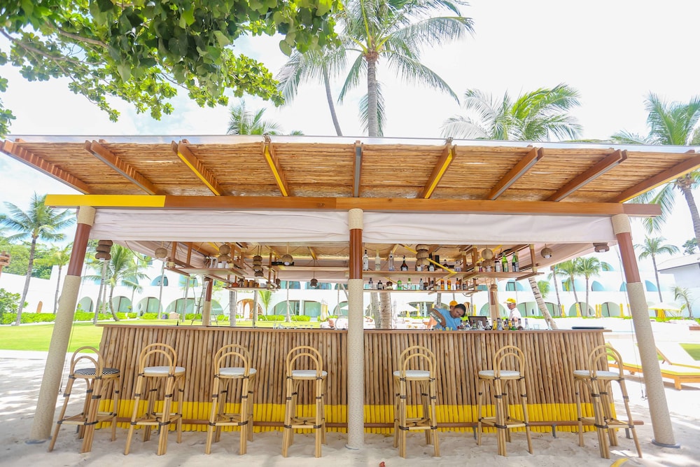 SALA Samui Chaweng Beach Resort
