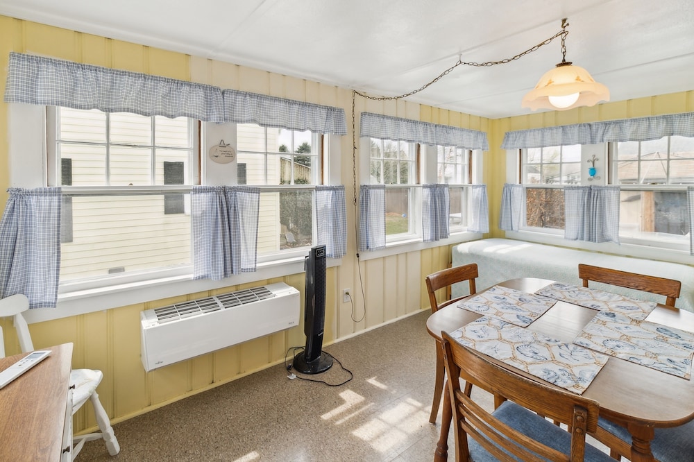 Coastal Cottage Retreat Steps From The Beach 2 Bedroom Cottage