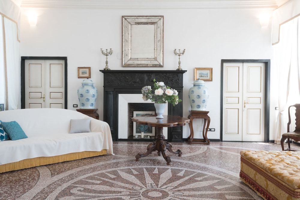 Villa Shelley Boutique Hotel