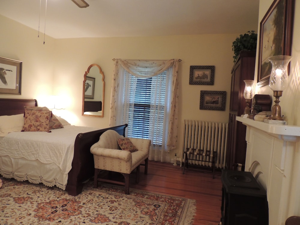 1868 Magnolia House Inn